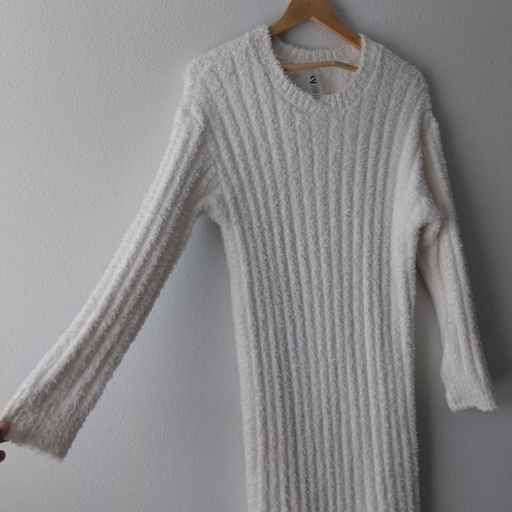 Lou & Gray White Knit Maxi Dress - Picture 3 of 5